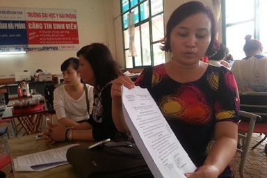 Tâm sự của 22 sinh viên bị đình chỉ thi tốt nghiệp vào phút chót