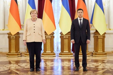 Thủ tướng Đức và Tổng thống Ukraine hội đàm giải quyết tình hình Donbass