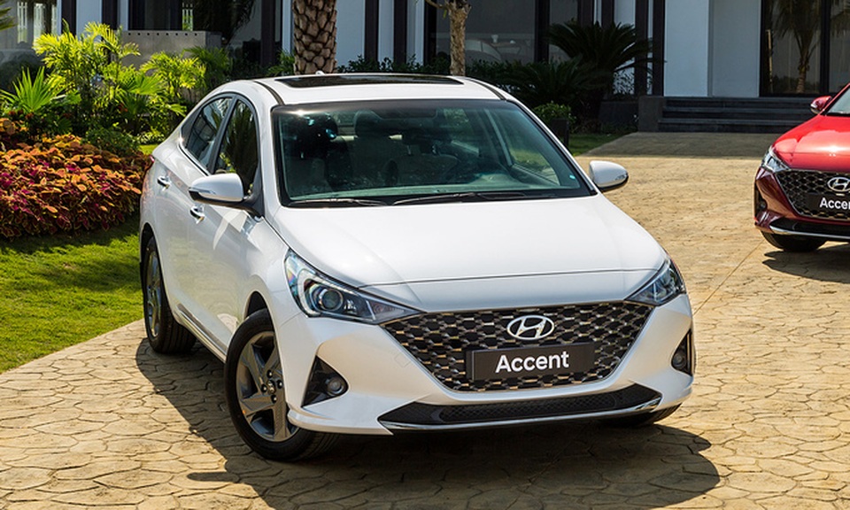 Sedan hạng B: Nhiều nâng cấp nhưng giá tăng, làm khó khách Việt - 4 Sedan hạng B: Nhiều nâng cấp nhưng giá tăng, làm khó khách Việt - 4