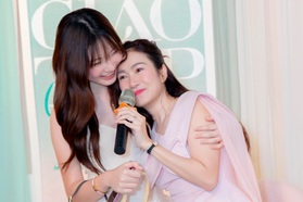 MC Thanh Thảo ra mắt sách về giao tiếp, chồng và con chia sẻ xúc động