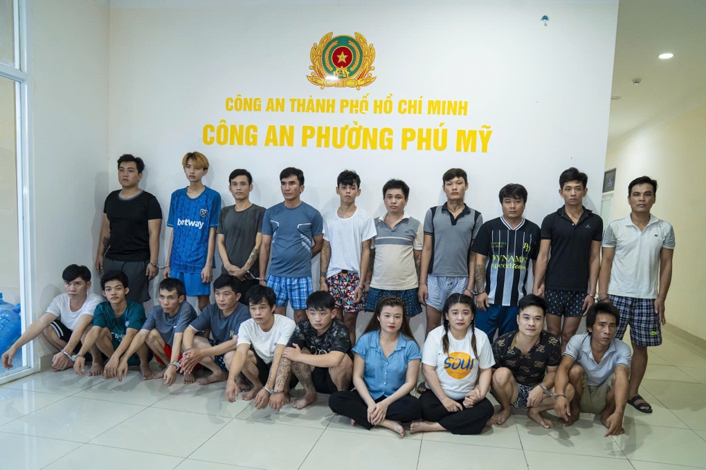 Tạm giam 21 người trong đường dây ma túy ở TPHCM - 2