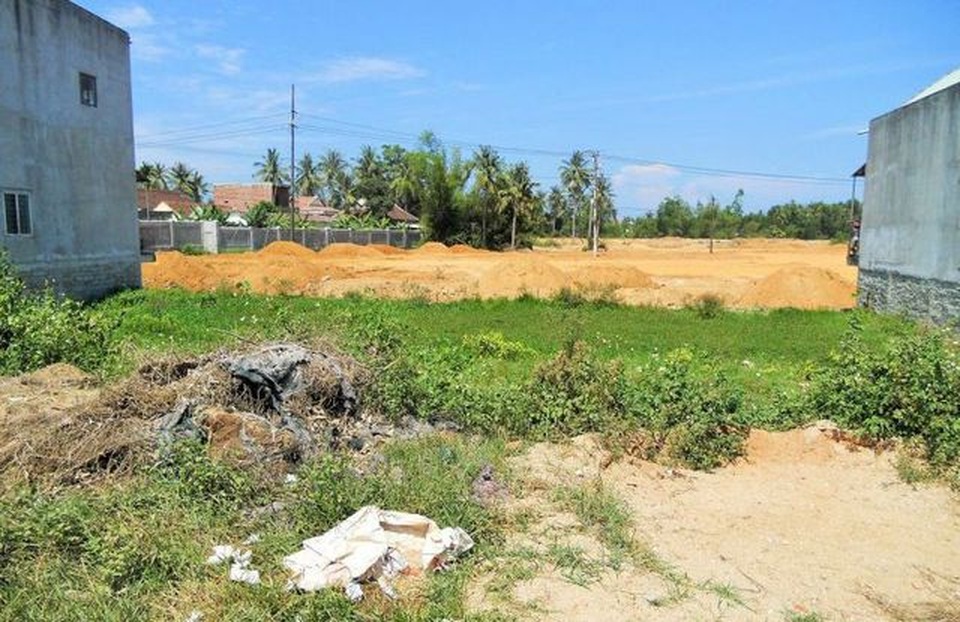 Hàng loạt cán bộ bị truy tố vì liên quan đến sai phạm đất đai - 1 Hàng loạt cán bộ bị truy tố vì liên quan đến sai phạm đất đai - 1