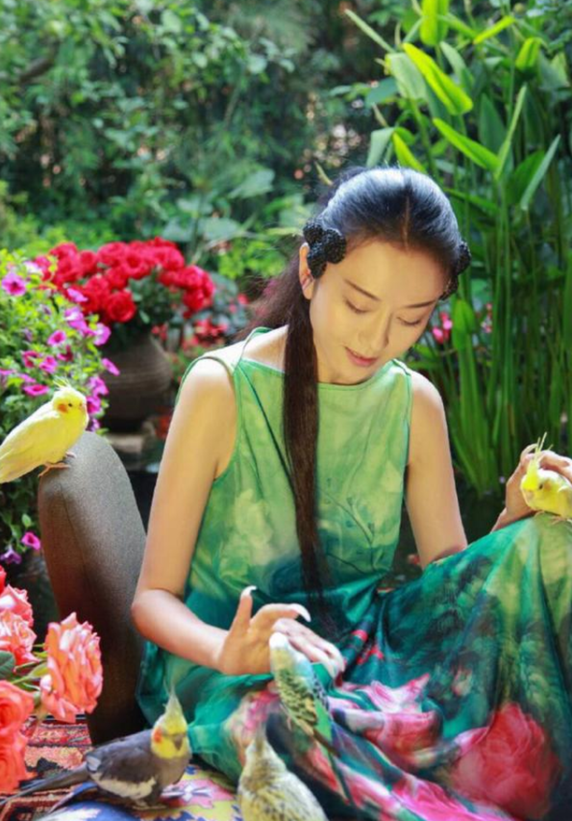 Đệ nhất mỹ nhân Trung Quốc vẫn trẻ, đẹp ở tuổi U70 nhờ bí quyết lạ - 9 Đệ nhất mỹ nhân Trung Quốc vẫn trẻ, đẹp ở tuổi U70 nhờ bí quyết lạ - 9