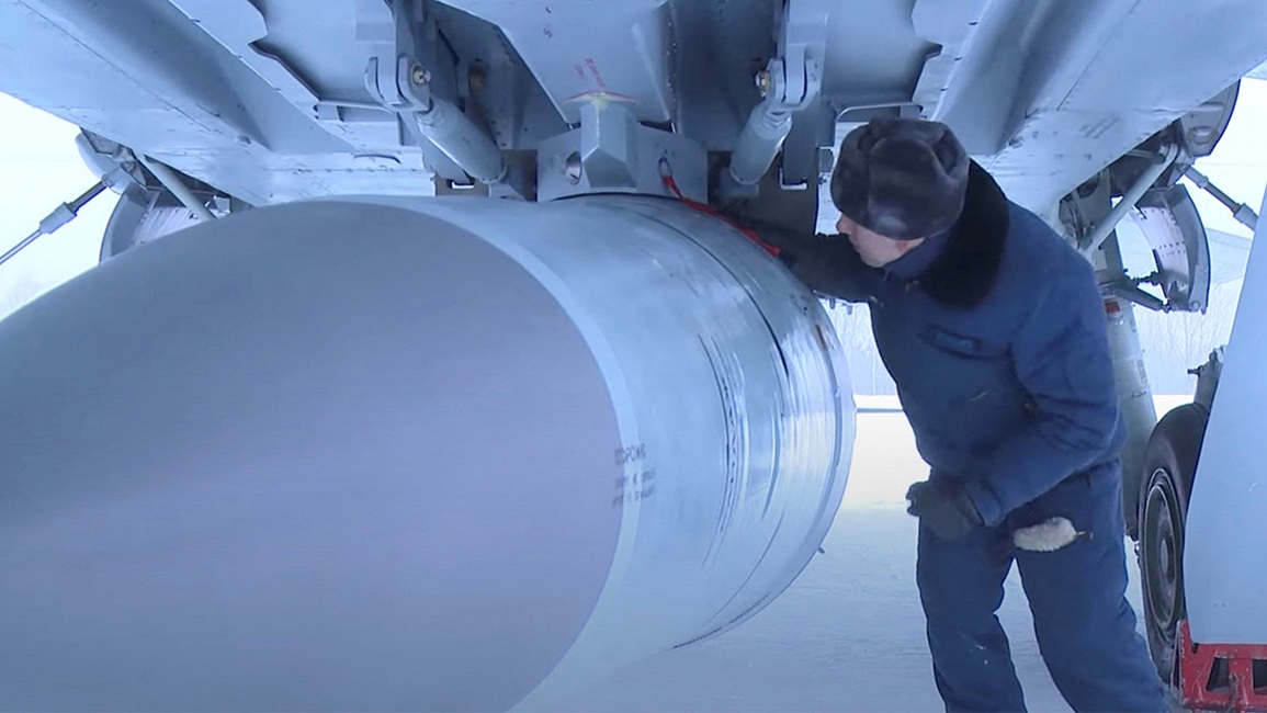 Thông điệp của Nga tới NATO khi triển khai tên lửa siêu vượt âm ở Ukraine - 1 Thông điệp của Nga tới NATO khi triển khai tên lửa siêu vượt âm ở Ukraine - 1