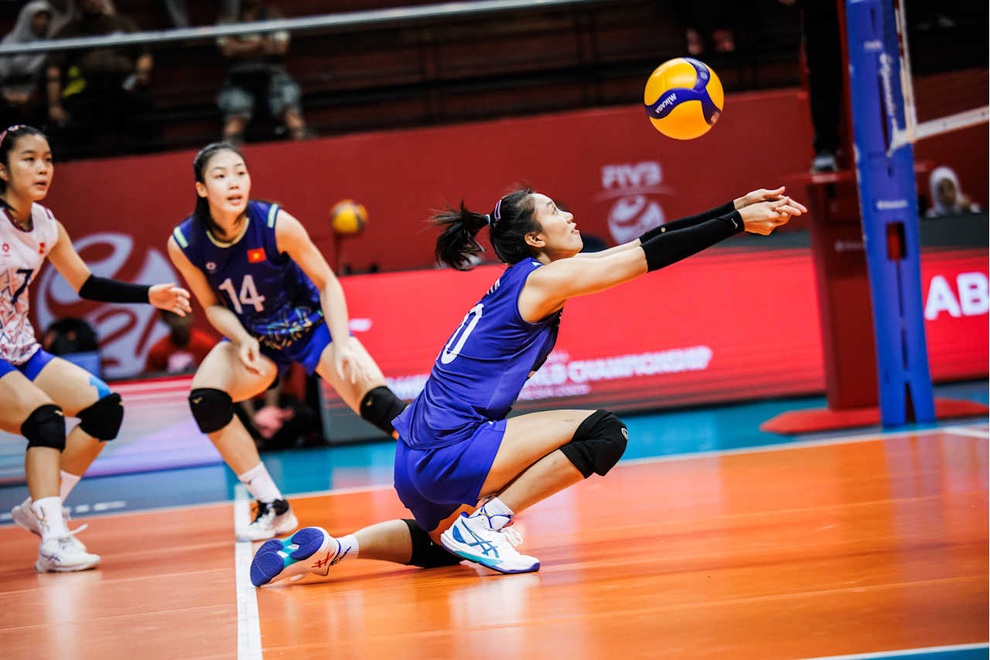 Tuyển bóng chuyền nữ U21 Việt Nam lại gây sốc ở giải thế giới - 1 Tuyển bóng chuyền nữ U21 Việt Nam lại gây sốc ở giải thế giới - 1