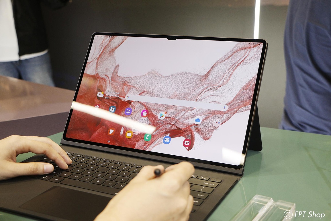 FPT Shop ưu đãi đến 4 triệu cho khách mua Galaxy Tab S8 Series - 1 FPT Shop ưu đãi đến 4 triệu cho khách mua Galaxy Tab S8 Series - 1