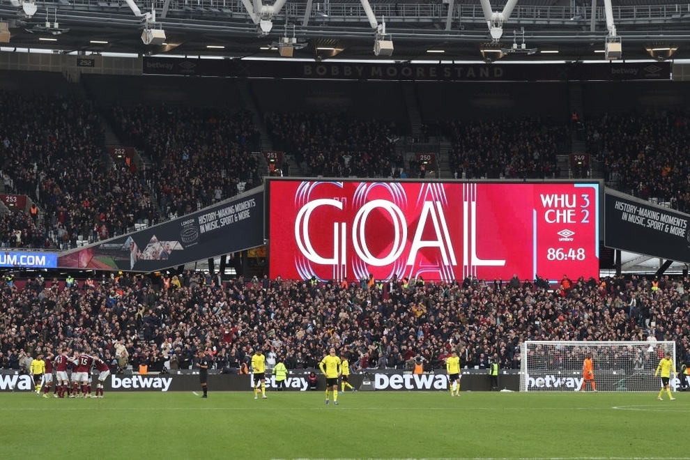 West Ham 3-2 Chelsea: Màn ngược dòng siêu đẳng của Búa tạ - 7 West Ham 3-2 Chelsea: Màn ngược dòng siêu đẳng của Búa tạ - 7