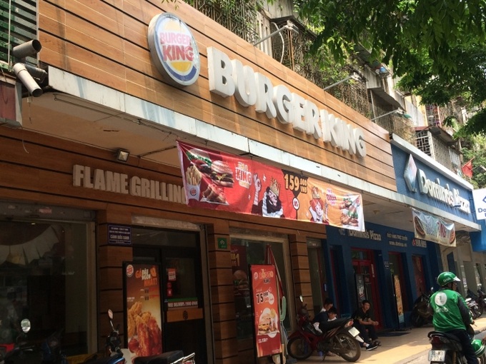 Burger King Hà Nội kinh doanh thế nào trong tâm bão tẩy chay trên mạng xã hội? - Ảnh 1. Burger King Hà Nội kinh doanh thế nào trong tâm bão tẩy chay trên mạng xã hội? - Ảnh 1.