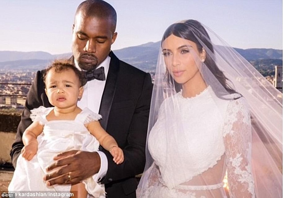 Vợ chồng Kim Kardashian sắp ly dị? - 2 Vợ chồng Kim Kardashian sắp ly dị? - 2