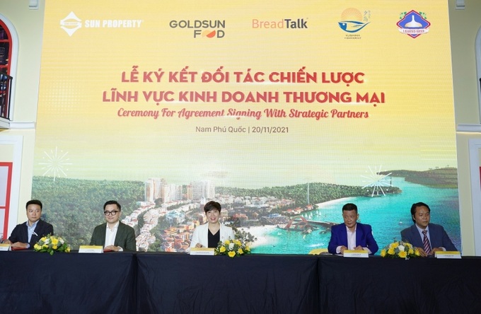 Sun Property ký kết lần lượt với 21 đối tác chiến lược trong lĩnh vực kinh doanh thương mại