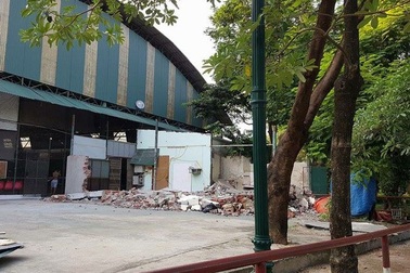 Hà Nội: Tổ chức phá dỡ công trình “xẻ thịt” công viên Tuổi trẻ