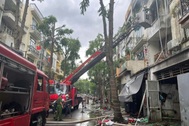 Hai người tử vong trong vụ cháy nhà liền kề ở Hà Nội