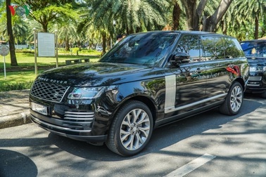 Chất hơn Minh “nhựa”, đại gia Bình Dương tậu Range Rover 14 tỷ