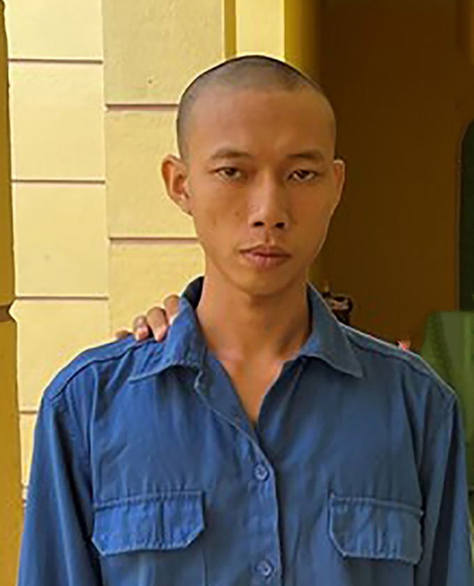 Thiều Thanh Long tại cơ quan công an