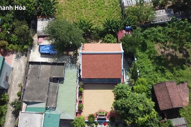 Thăm nhà Mẹ Tơm