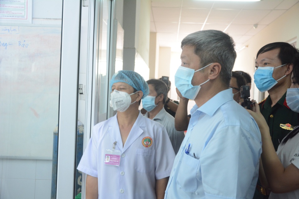 Hơn 20 ngày của Thứ trưởng Nguyễn Trường Sơn ở tâm dịch Covid-19 Đà Nẵng - 5 Hơn 20 ngày của Thứ trưởng Nguyễn Trường Sơn ở tâm dịch Covid-19 Đà Nẵng - 5