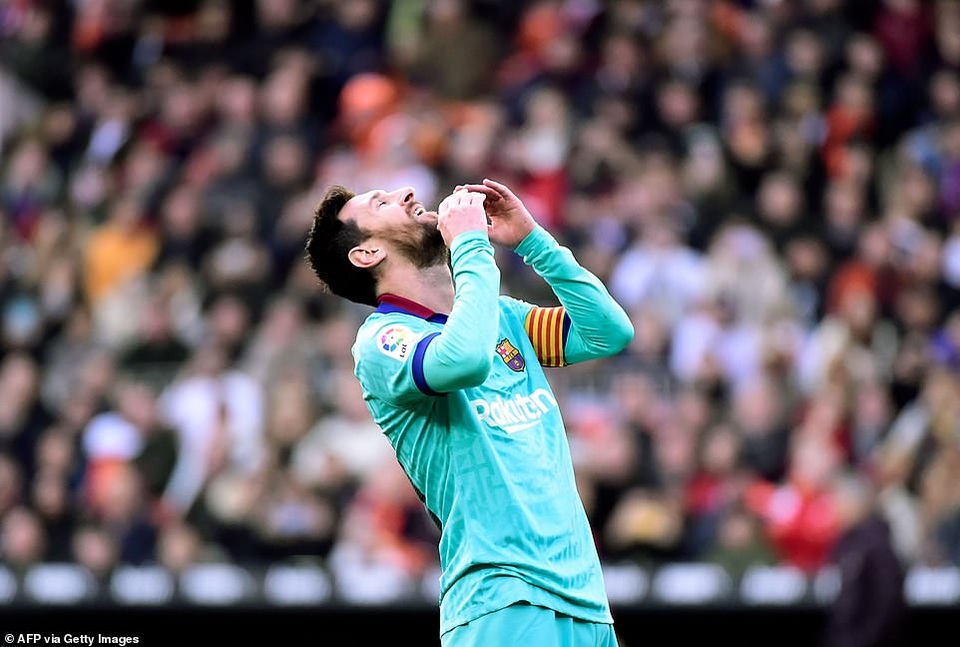 Messi gây thất vọng, Barcelona gục ngã trước Valencia - 5 Messi gây thất vọng, Barcelona gục ngã trước Valencia - 5