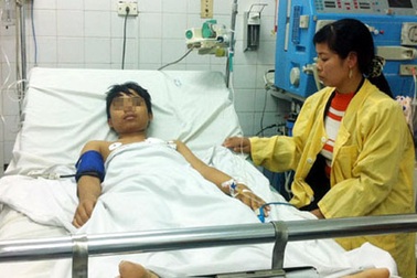 Bị nghi lấy cắp, học sinh 13 tuổi rút dao đâm thấu tim bạn