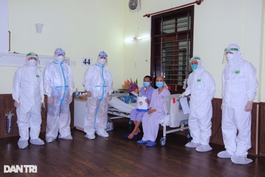 Chuyên gia: Bệnh viện và bác sĩ phải tôn trọng nhân phẩm của bệnh nhân