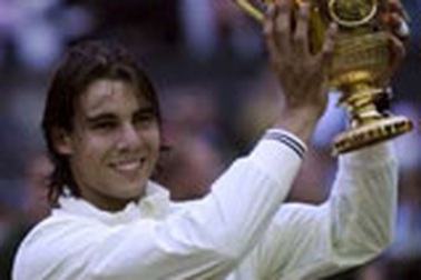 "Hạ bệ" Federer, Nadal lần đầu tiên vô địch Wimbledon