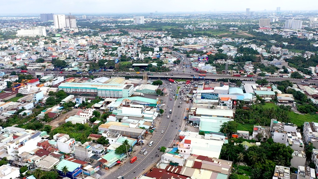 TPHCM tăng tốc mở rộng quốc lộ 13 và làm đường trên cao, Thuận An hưởng lợi - 1 TPHCM tăng tốc mở rộng quốc lộ 13 và làm đường trên cao, Thuận An hưởng lợi - 1