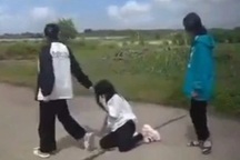 Ngăn con xuống tay đánh bạn!