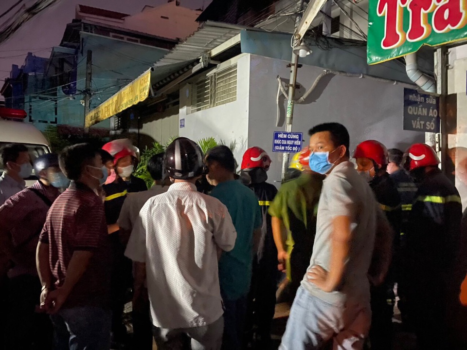 Hiện trường vụ cháy làm 8 người tử vong thương tâm ở TP HCM - 7 Hiện trường vụ cháy làm 8 người tử vong thương tâm ở TP HCM - 7
