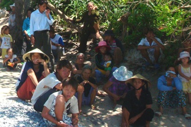 Đưa tàu Cảnh sát biển ra Hoàng Sa đón 9 ngư dân