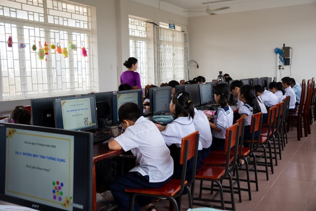 FPT Telecom đồng hành cùng phụ huynh bảo vệ con trẻ an toàn trên internet - 1 FPT Telecom đồng hành cùng phụ huynh bảo vệ con trẻ an toàn trên internet - 1