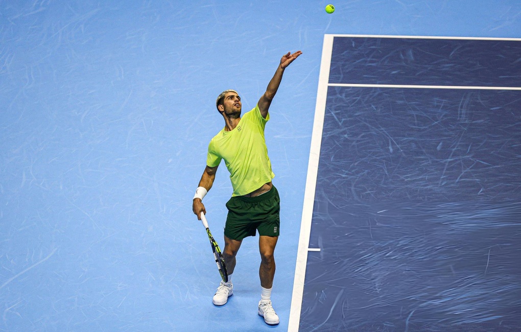 Alcaraz e Sinner chegam às finais do ATP Finals 2025 - 2 Alcaraz, Sinner vào chung kết ATP Finals 2025 - 2