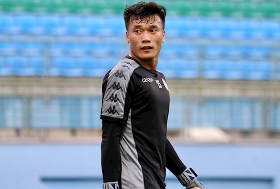 Thủ môn Bùi Tiến Dũng đặt quyết tâm giành lại vị trí ở mùa giải mới - 1 Thủ môn Bùi Tiến Dũng đặt quyết tâm giành lại vị trí ở mùa giải mới - 1