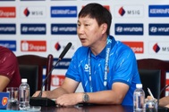HLV Kim Sang Sik: "Đình Bắc chưa hoàn thành nhiệm vụ"