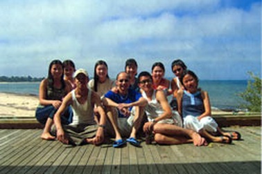 Sinh viên Việt du học nước ngoài nói gì?