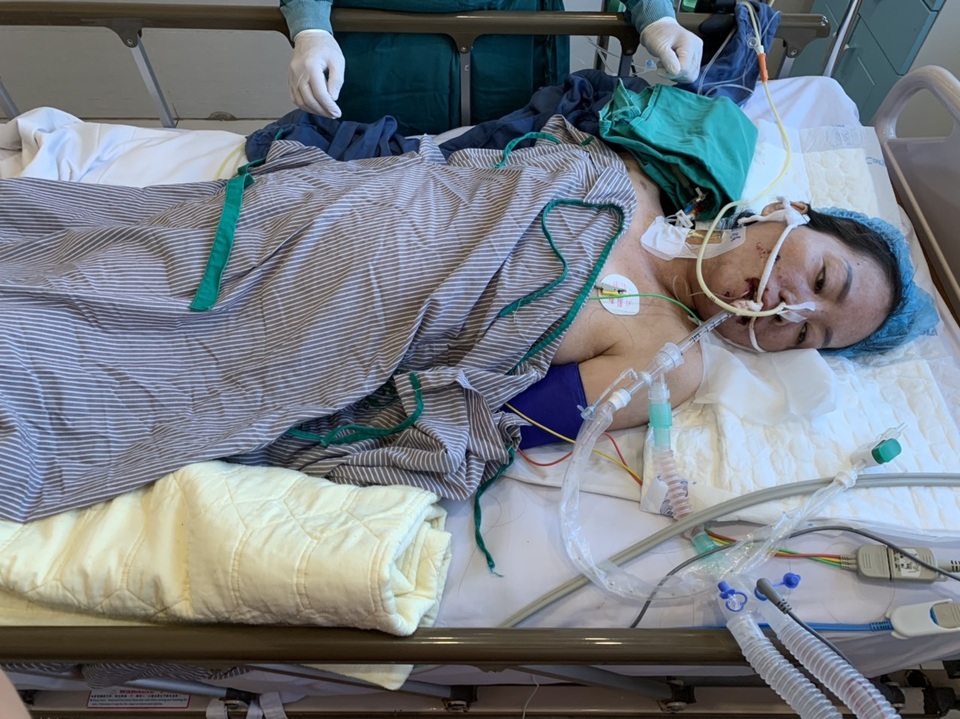 Sởn da gà tình cảnh người phụ nữ bị vi khuẩn ăn mòn cơ thể đến nguy kịch - 4 Sởn da gà tình cảnh người phụ nữ bị vi khuẩn ăn mòn cơ thể đến nguy kịch - 4