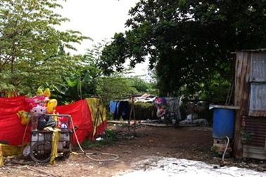 Suýt chết vì vừa đổ xăng, vừa... hút thuốc