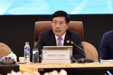 Chủ nghĩa khủng bố, thảm họa thiên tai đặt ra thách thức gay gắt với thế giới