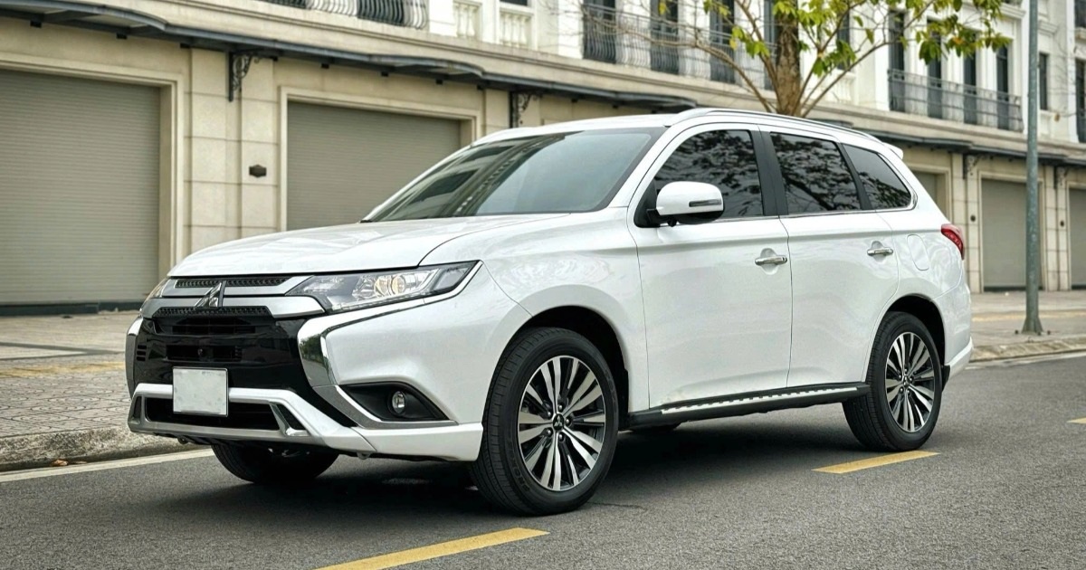 SUV cỡ C Nhật Bản giảm giá 100 triệu đồng tại đại lý, rẻ ngang xe hạng B