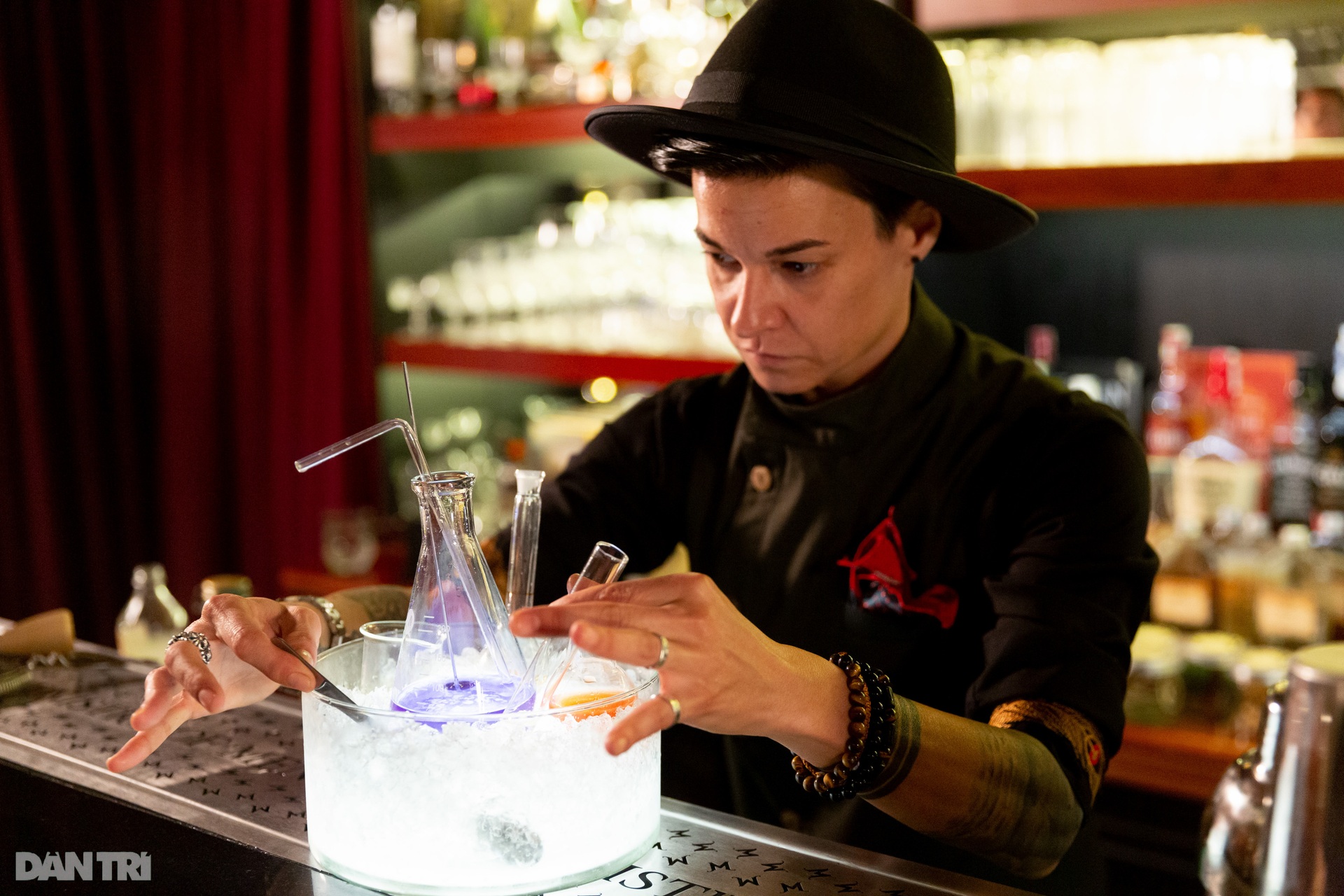 Nhâm nhi cocktail ở Sài Gòn, nghe kể về những huyền thoại - 8