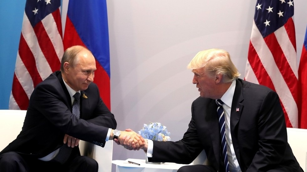 Ông Trump tiết lộ mối quan hệ với ông Putin - 1