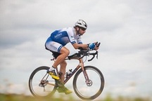 Lập kỷ lục đạp xe vòng quanh thế giới chỉ trong 79 ngày