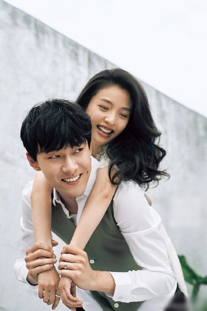 5 couple Cbiz chẳng chịu thừa nhận hẹn hò: Dương Mịch - Dương Dương quá giống nhau, có cặp sinh con vẫn kín đến khó hiểu - Ảnh 13. 5 couple Cbiz chẳng chịu thừa nhận hẹn hò: Dương Mịch - Dương Dương quá giống nhau, có cặp sinh con vẫn kín đến khó hiểu - Ảnh 13.