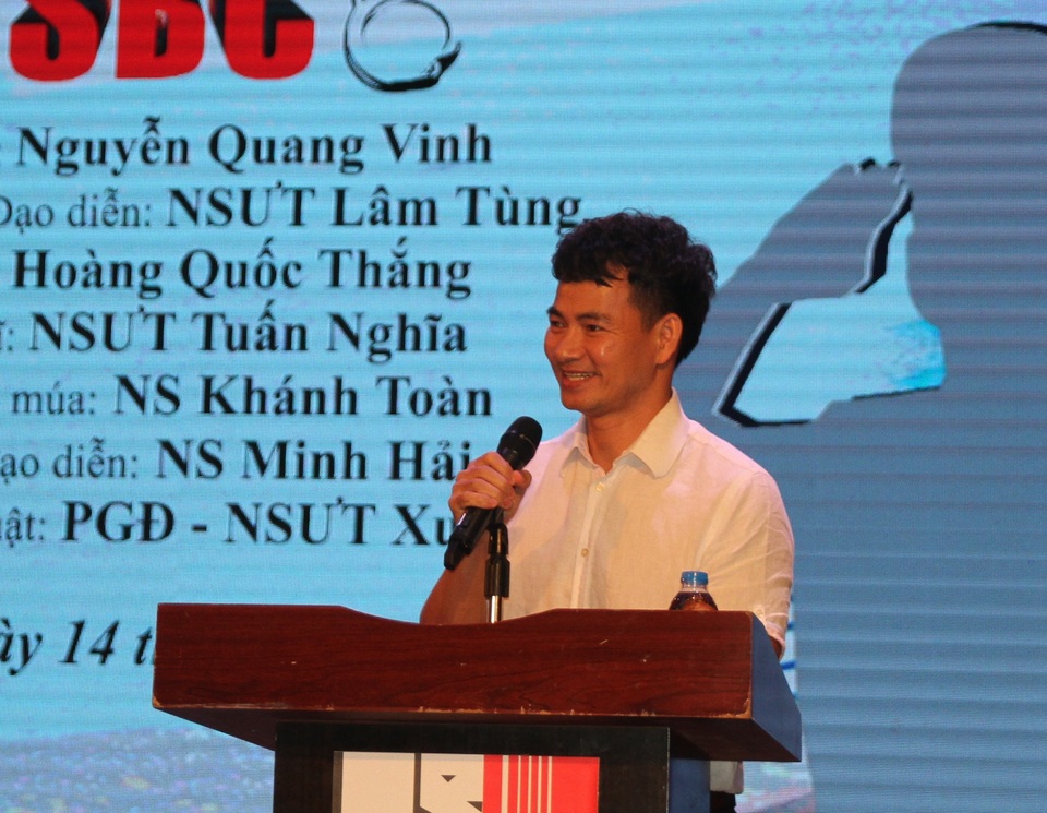 NSƯT Quốc Khánh: “Tôi luôn hết mình với vai diễn dù trong hoàn cảnh nào”. - 2 NSƯT Quốc Khánh: “Tôi luôn hết mình với vai diễn dù trong hoàn cảnh nào”. - 2