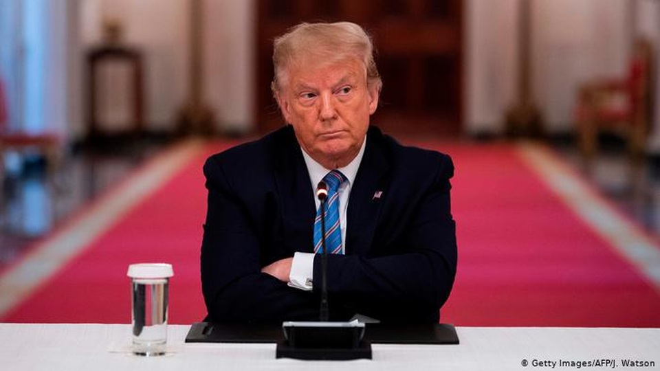 5 luật sư của ông Trump đồng loạt xin nghỉ trước phiên tòa luận tội - 1 5 luật sư của ông Trump đồng loạt xin nghỉ trước phiên tòa luận tội - 1