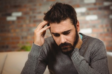 Cần cù làm ăn, mất vợ vào tay... hàng xóm