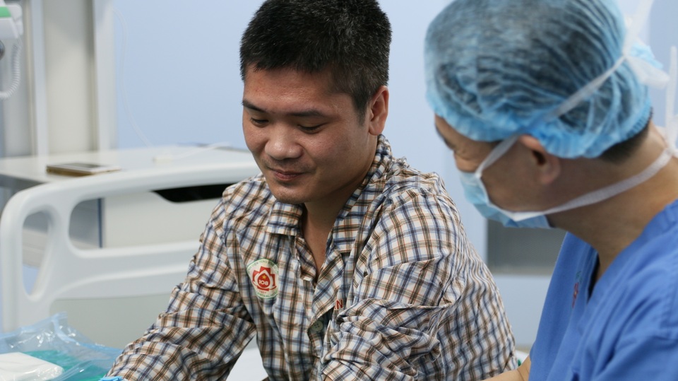 Hy vọng thắp lên từ ca ghép chi thể từ người cho sống đầu tiên ở Việt Nam - 10 Hy vọng thắp lên từ ca ghép chi thể từ người cho sống đầu tiên ở Việt Nam - 10