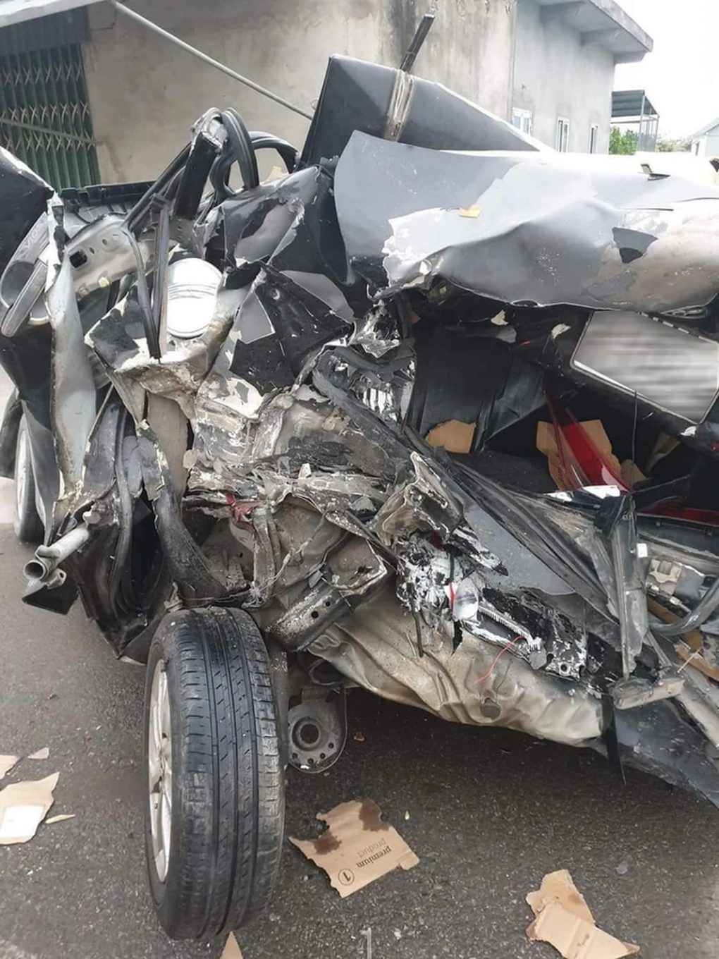 Chiếc Vios 2014 được rao bán zin cả xe, cộng đồng đăng ảnh xe tai nạn - 2