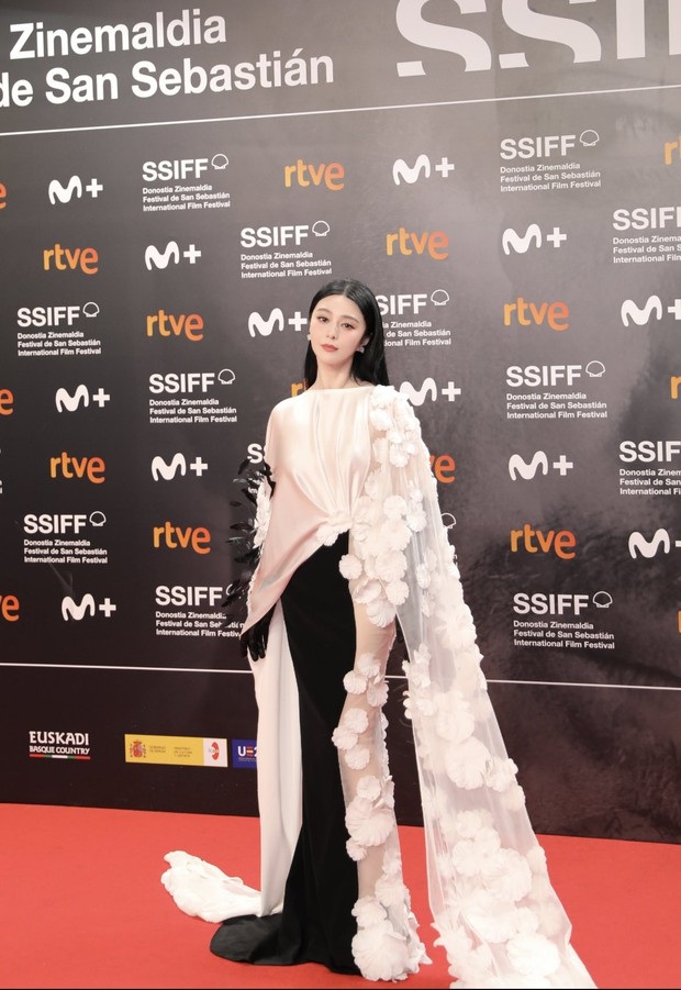 Fan Bingbing ជាចៅក្រមនៃមហោស្រពភាពយន្តអន្តរជាតិ - ១ Phạm Băng Băng làm giám khảo LHP quốc tế - 1