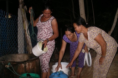 "Đói nước" giữa nắng hạn, hàng ngàn hộ dân điêu đứng