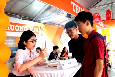 Điều chỉnh nguyện vọng thi ĐH - sai một li, đi một dặm