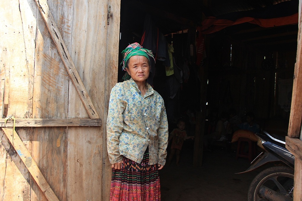 Cay đắng những phận người sống nhờ ngọc trai núi - 1 Cay đắng những phận người sống nhờ ngọc trai núi - 1